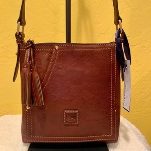 Huntington Florentine Leather Letter Carrier